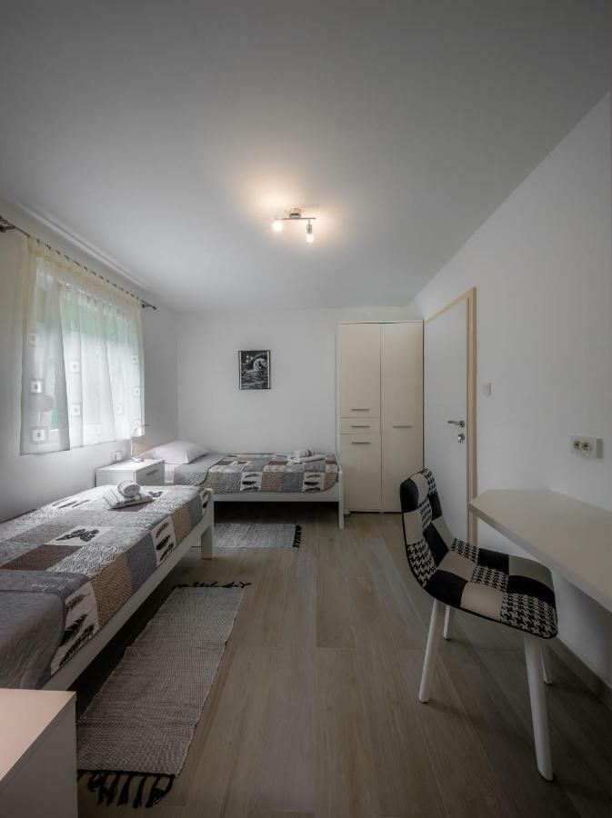 Plitvice Family Apartment Korenica Ngoại thất bức ảnh