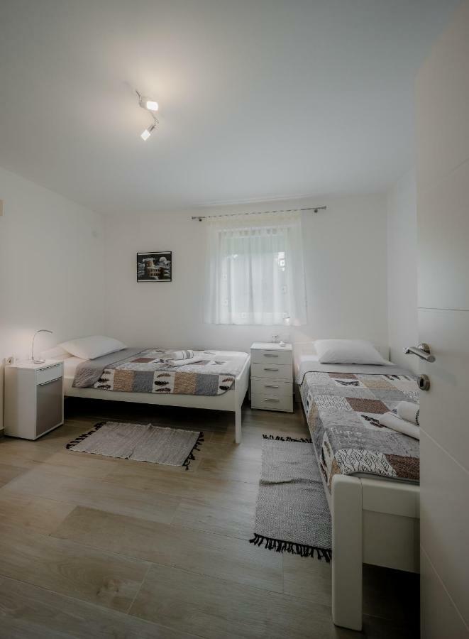 Plitvice Family Apartment Korenica Ngoại thất bức ảnh